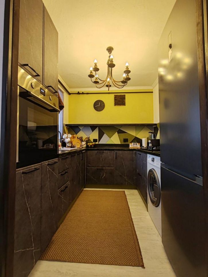 3-комн квартира Александровича ул, 26